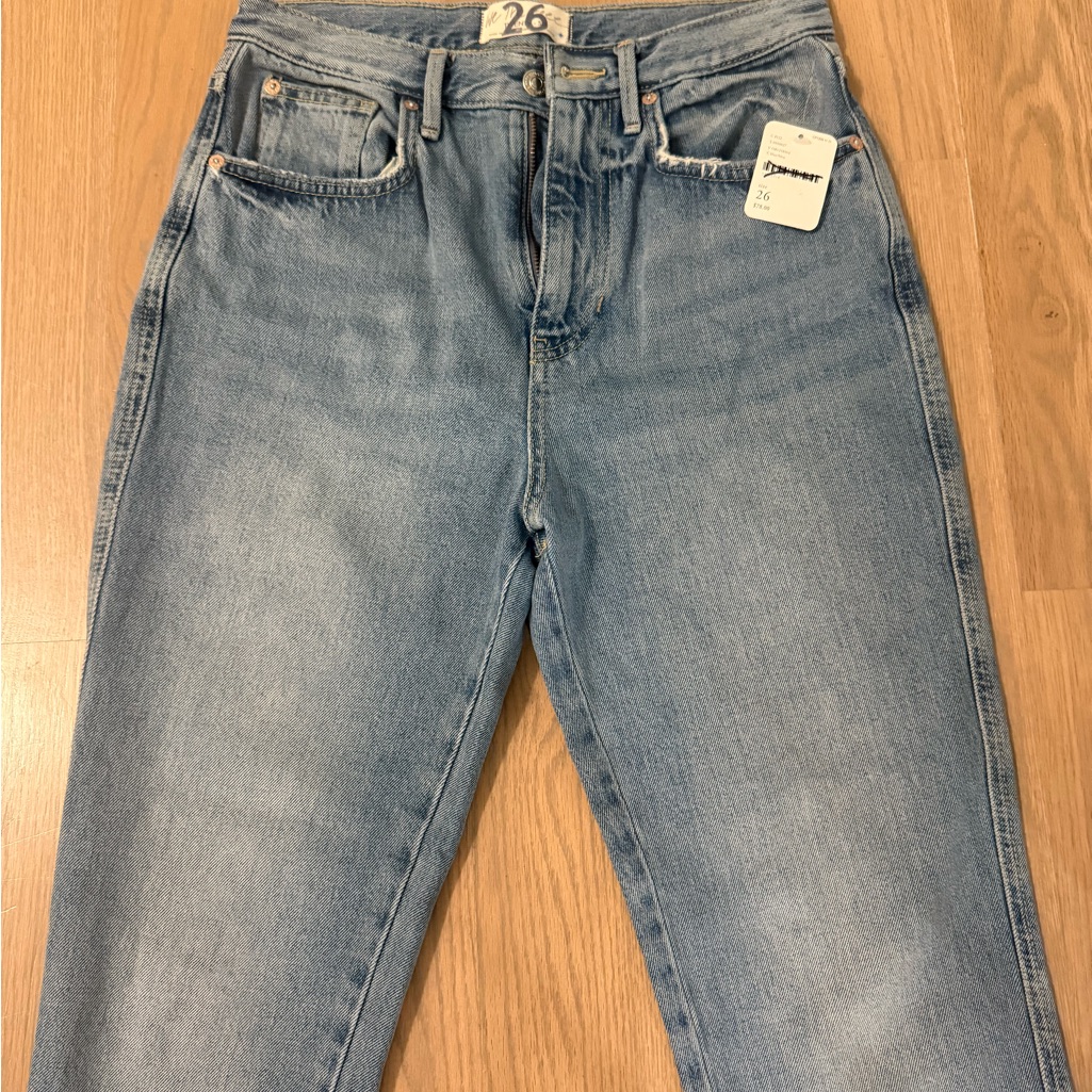 We The Free Slim Blue Jeans Classic Style